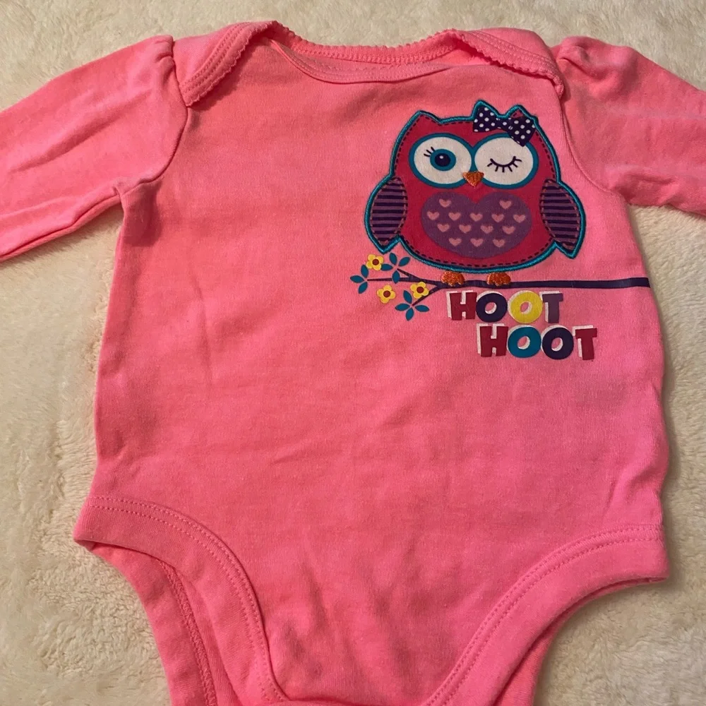 NWOT Baby girl Long Sleeve onesie size 0-3M